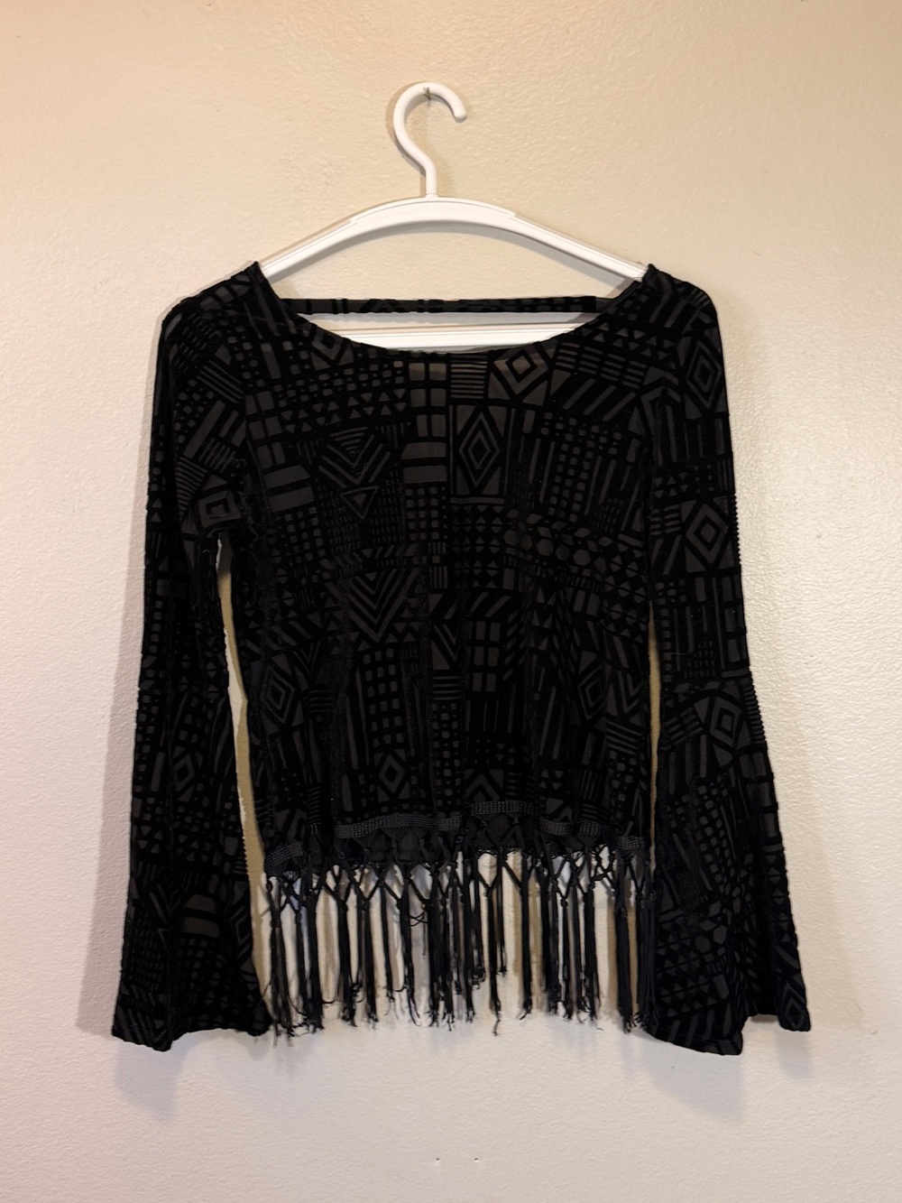 Monteau black velvet top